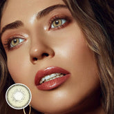 Lentes de contacto de color amarillo Danica Latte